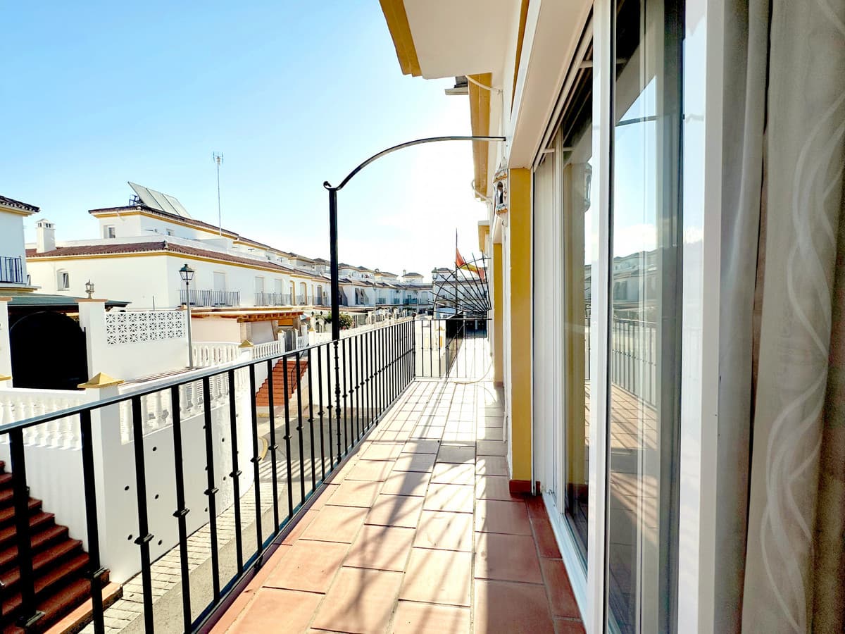 Townhouse in Estepona — photo 7 of 10