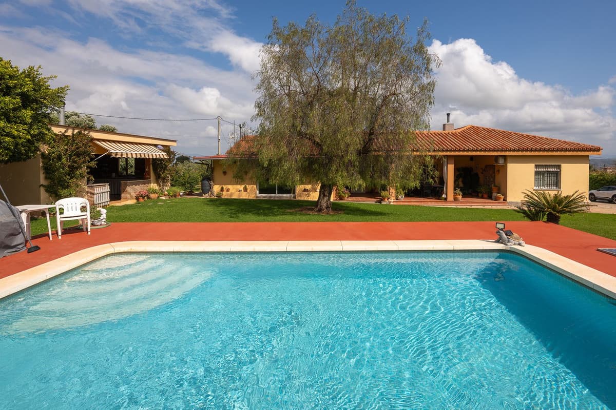 Cortijo in Alhaurín el Grande — photo 1 of 10