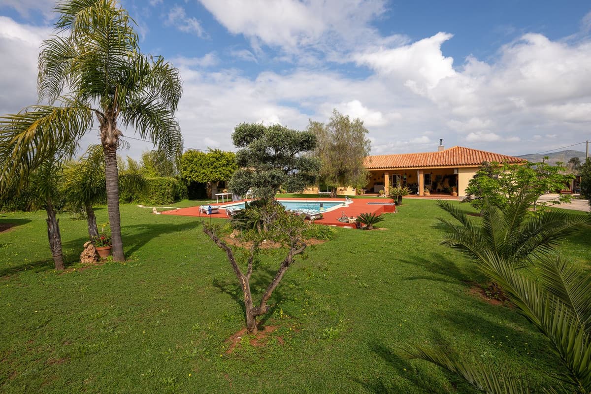 Cortijo in Alhaurín el Grande — photo 2 of 10