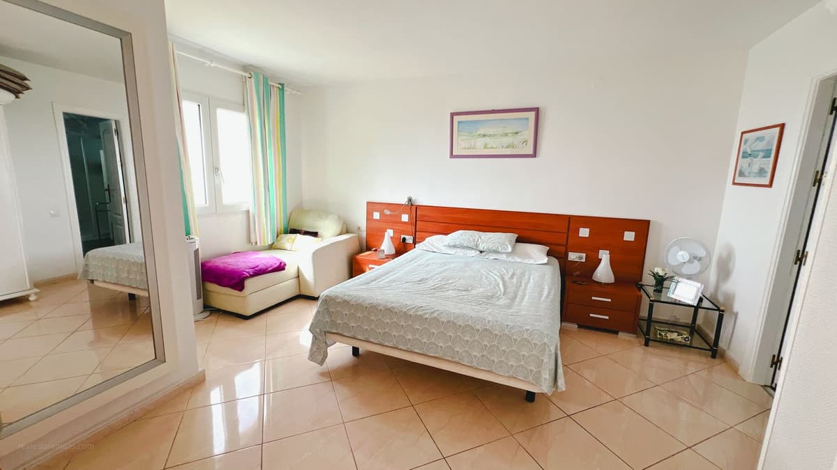 Middle Floor Apartment in La Cala de Mijas — photo 9 of 10