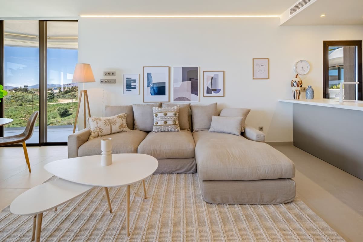 Middle Floor Apartment in Fuengirola — photo 1 of 10