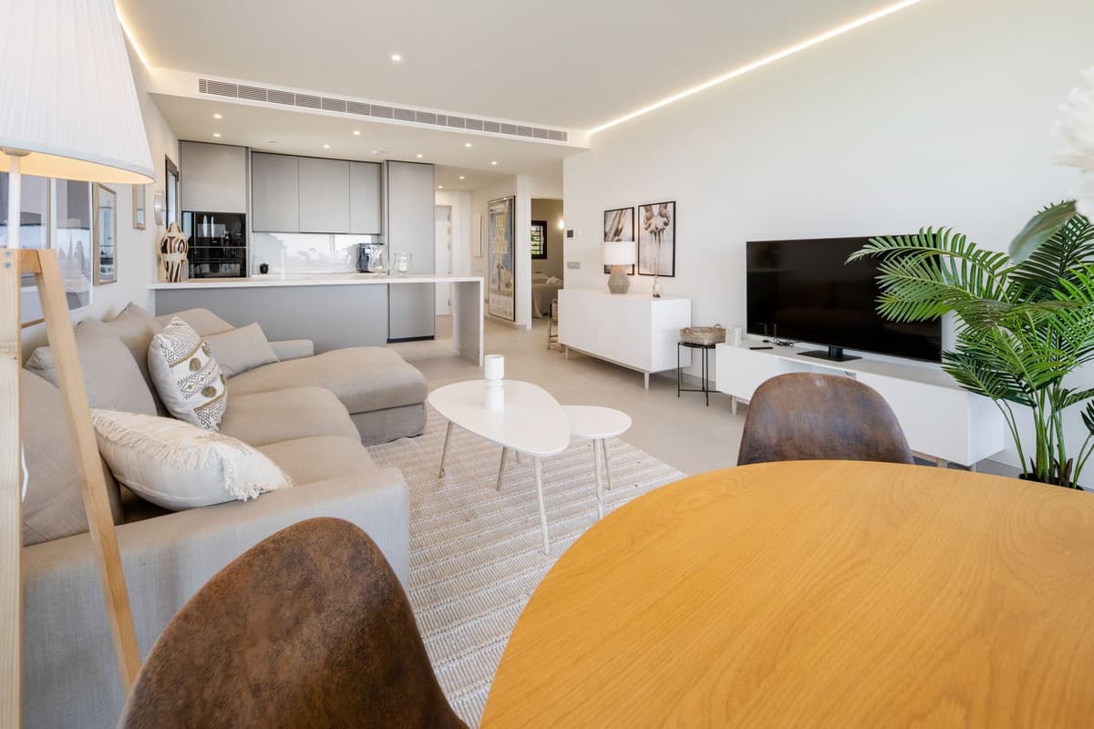 Middle Floor Apartment in Fuengirola — photo 8 of 10
