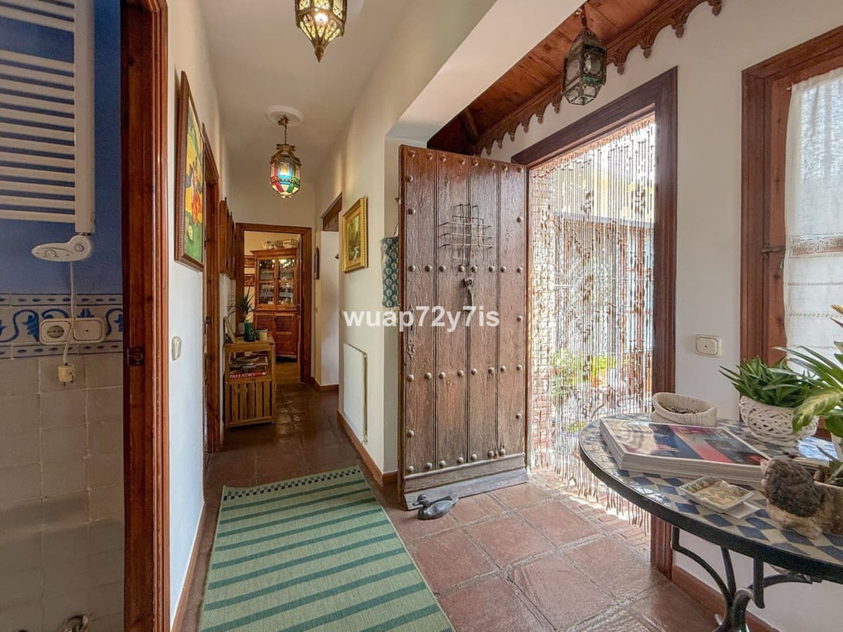 Detached Villa in Nagüeles — photo 7 of 10