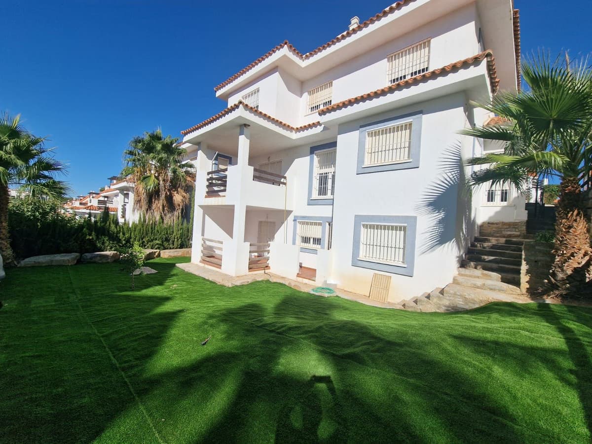 Detached Villa in Manilva — photo 1 of 10