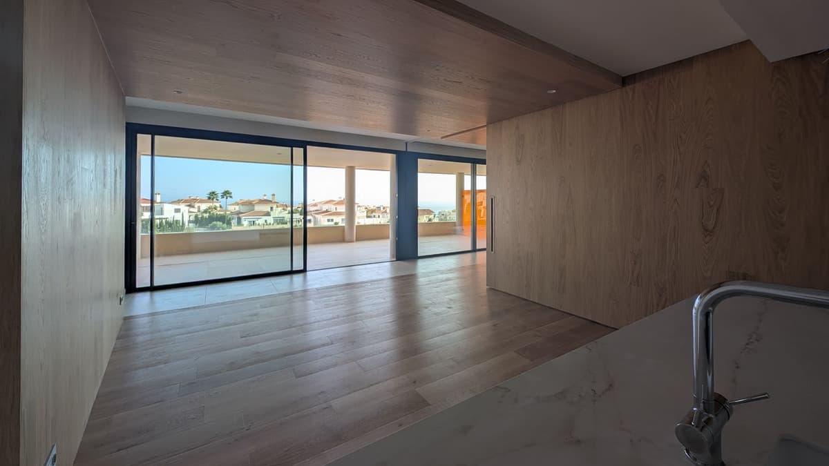 Middle Floor Apartment in Fuengirola — photo 8 of 10