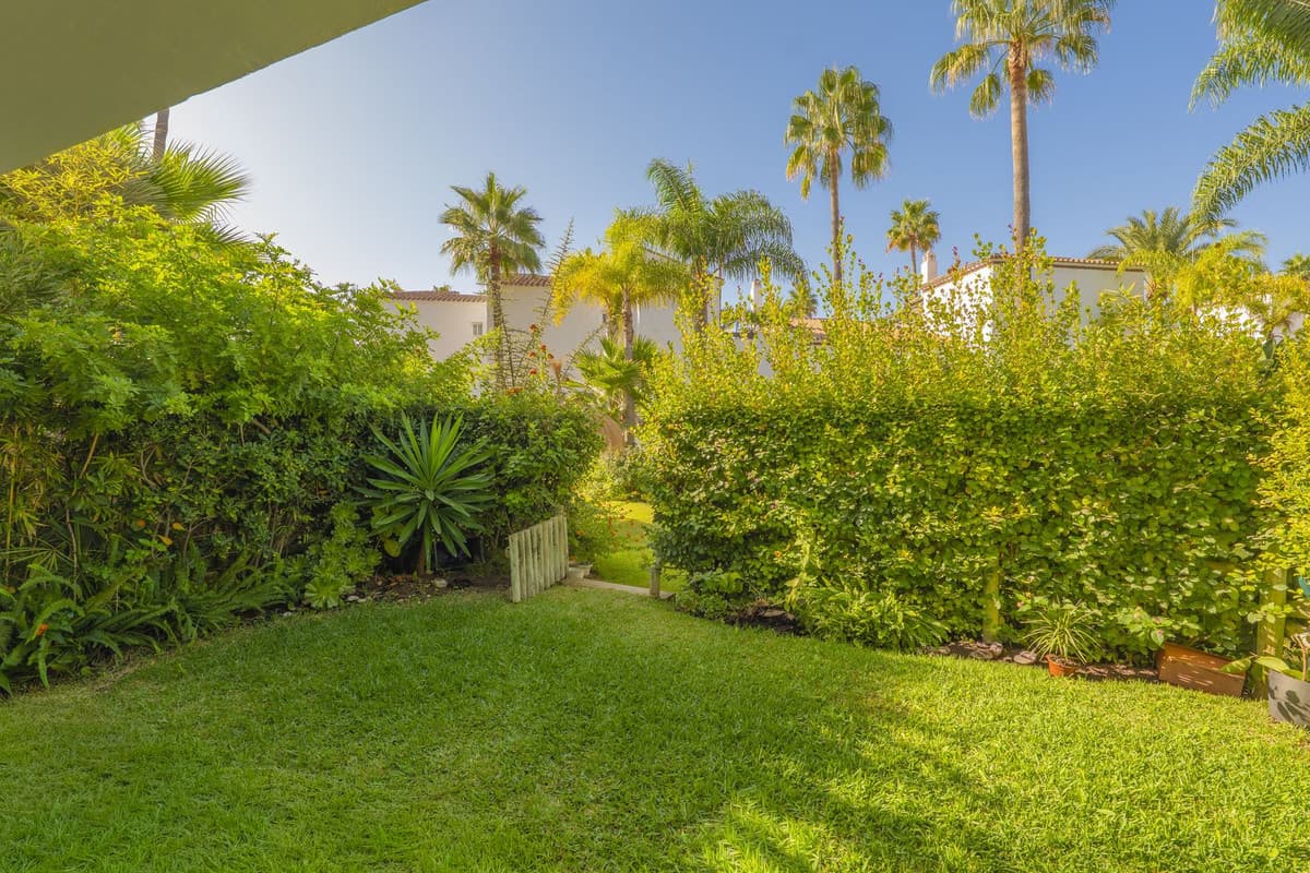 Townhouse in Bahía de Marbella — photo 5 of 10