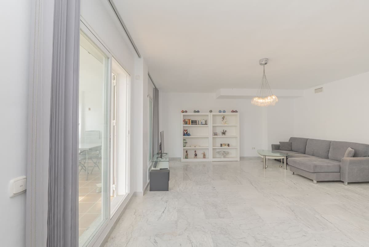 Townhouse in Bahía de Marbella — photo 8 of 10