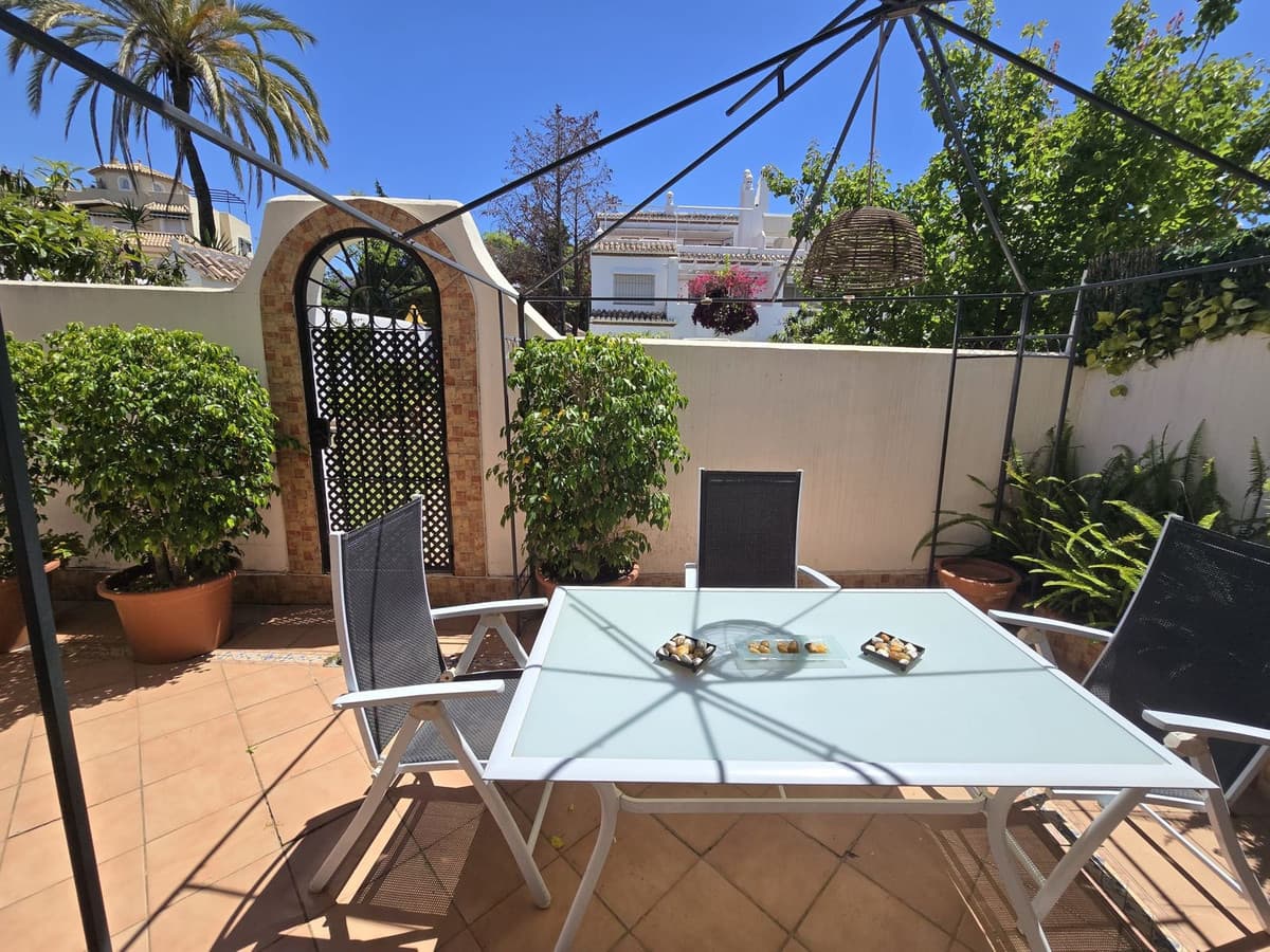 Ground Floor Apartment in Marbella — photo 8 of 10