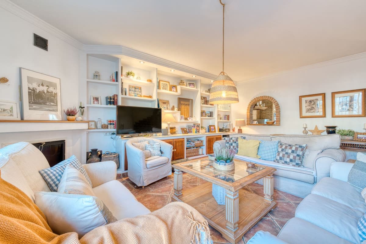 Townhouse in Los Boliches — photo 1 of 10