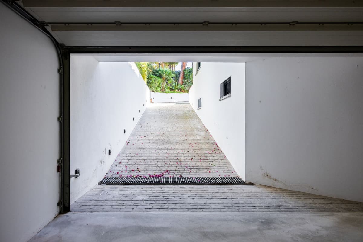 Detached Villa in Artola — photo 5 of 10