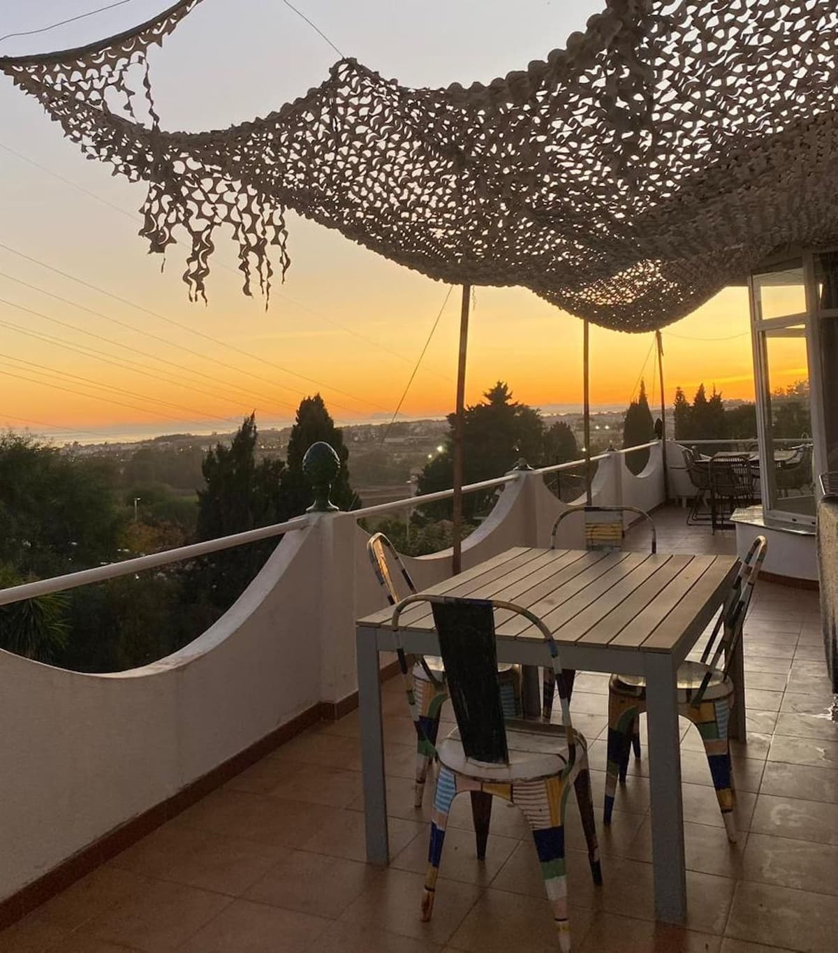 Detached Villa in Nueva Andalucía — photo 1 of 10