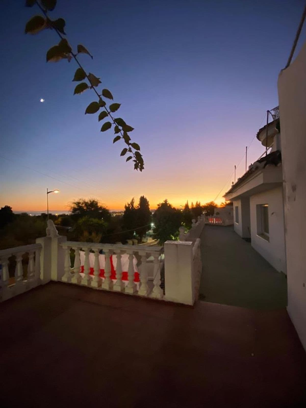 Detached Villa in Nueva Andalucía — photo 3 of 10