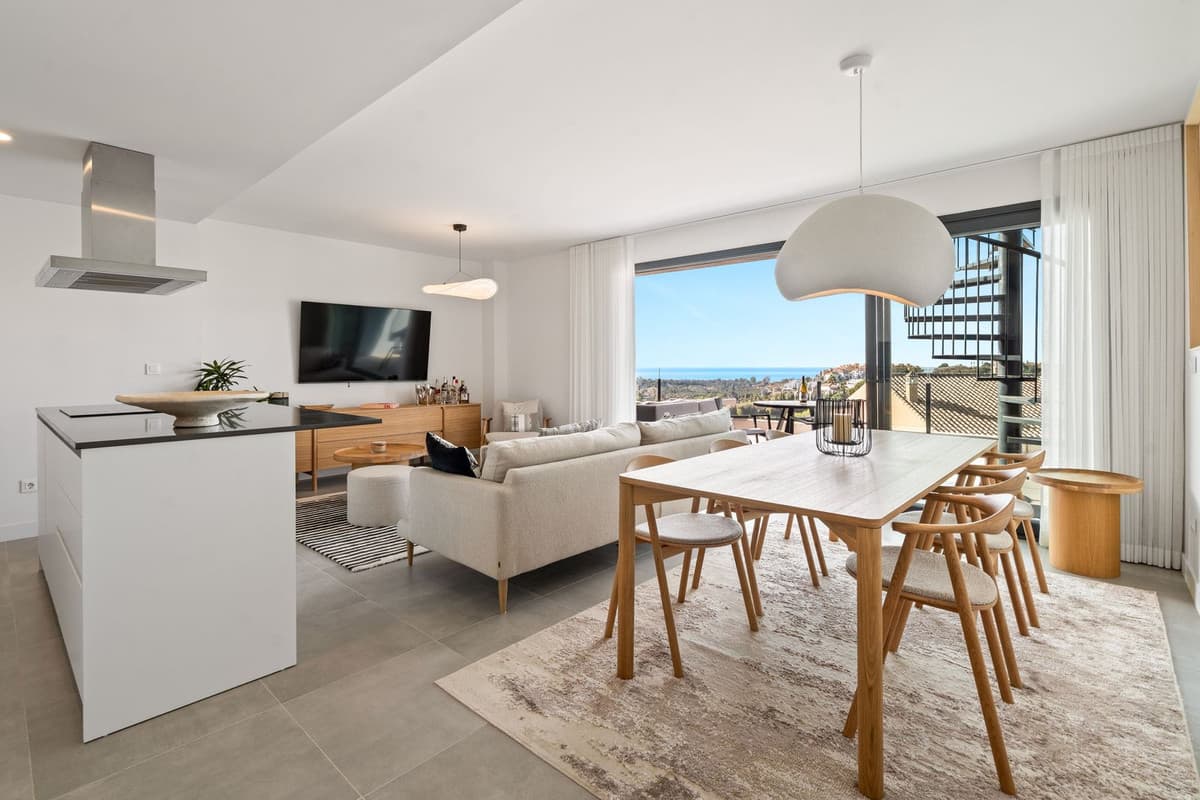 Penthouse in Estepona — photo 1 of 10