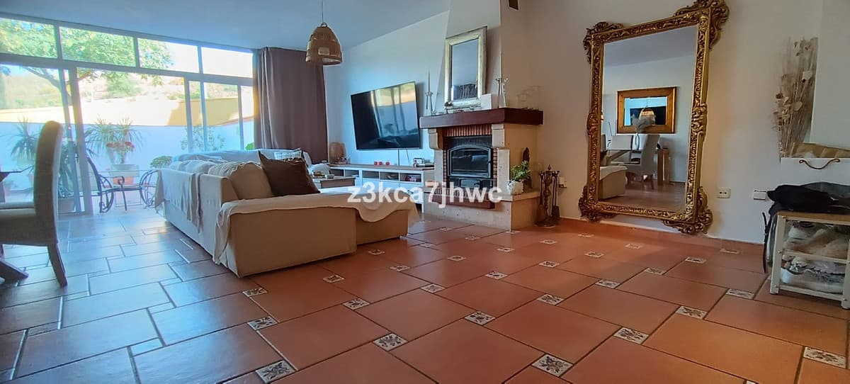 Townhouse in Estepona — photo 6 of 10