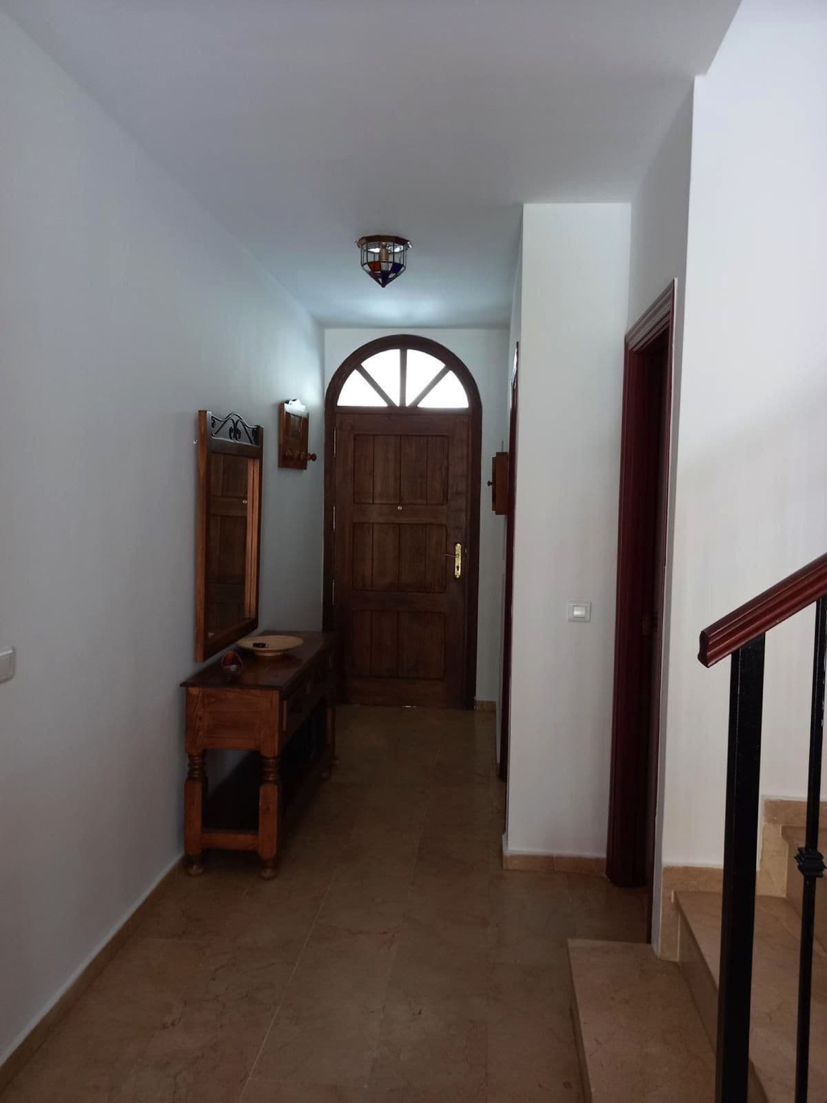 Townhouse in Estepona — photo 7 of 10