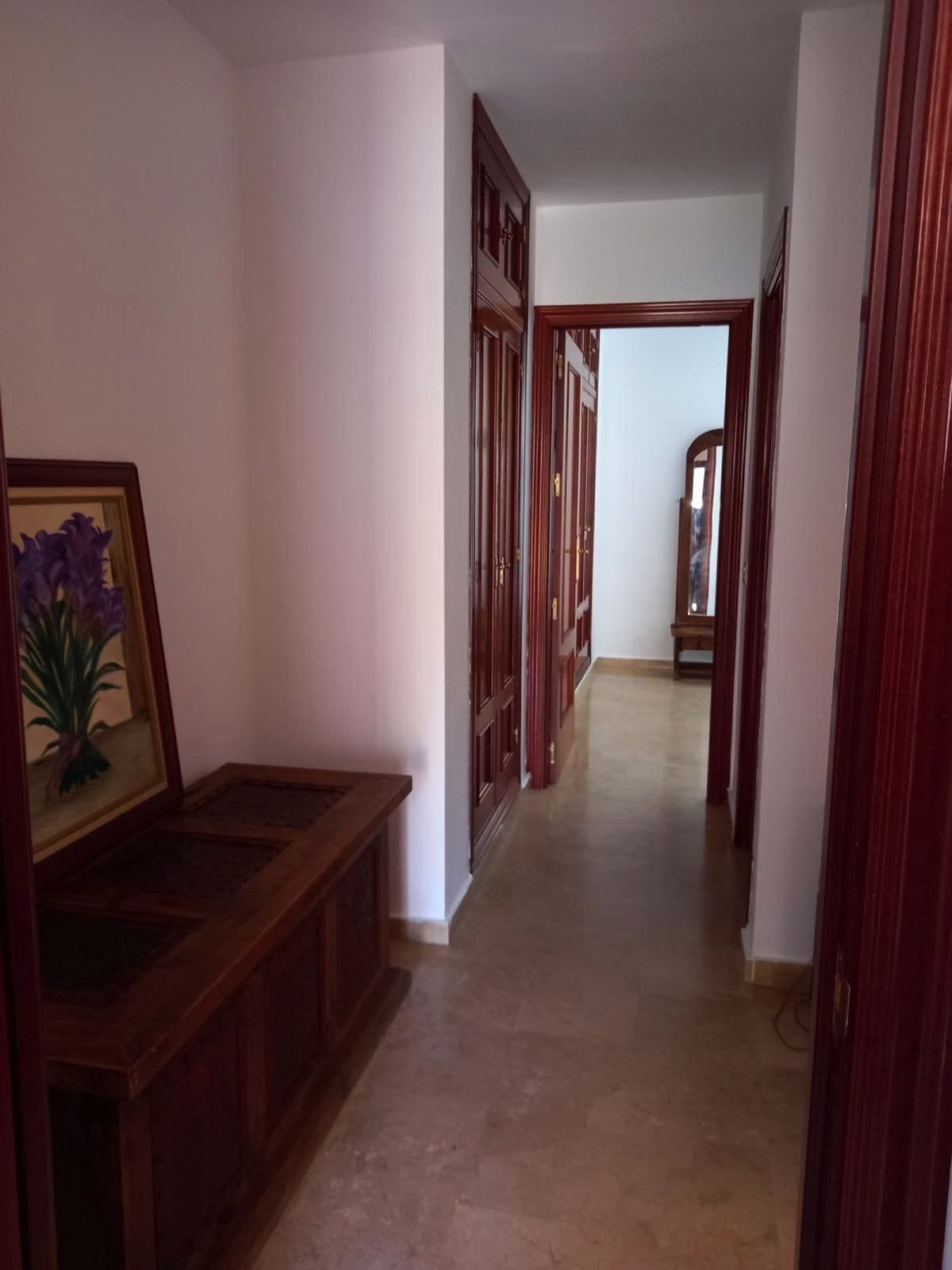 Townhouse in Estepona — photo 9 of 10