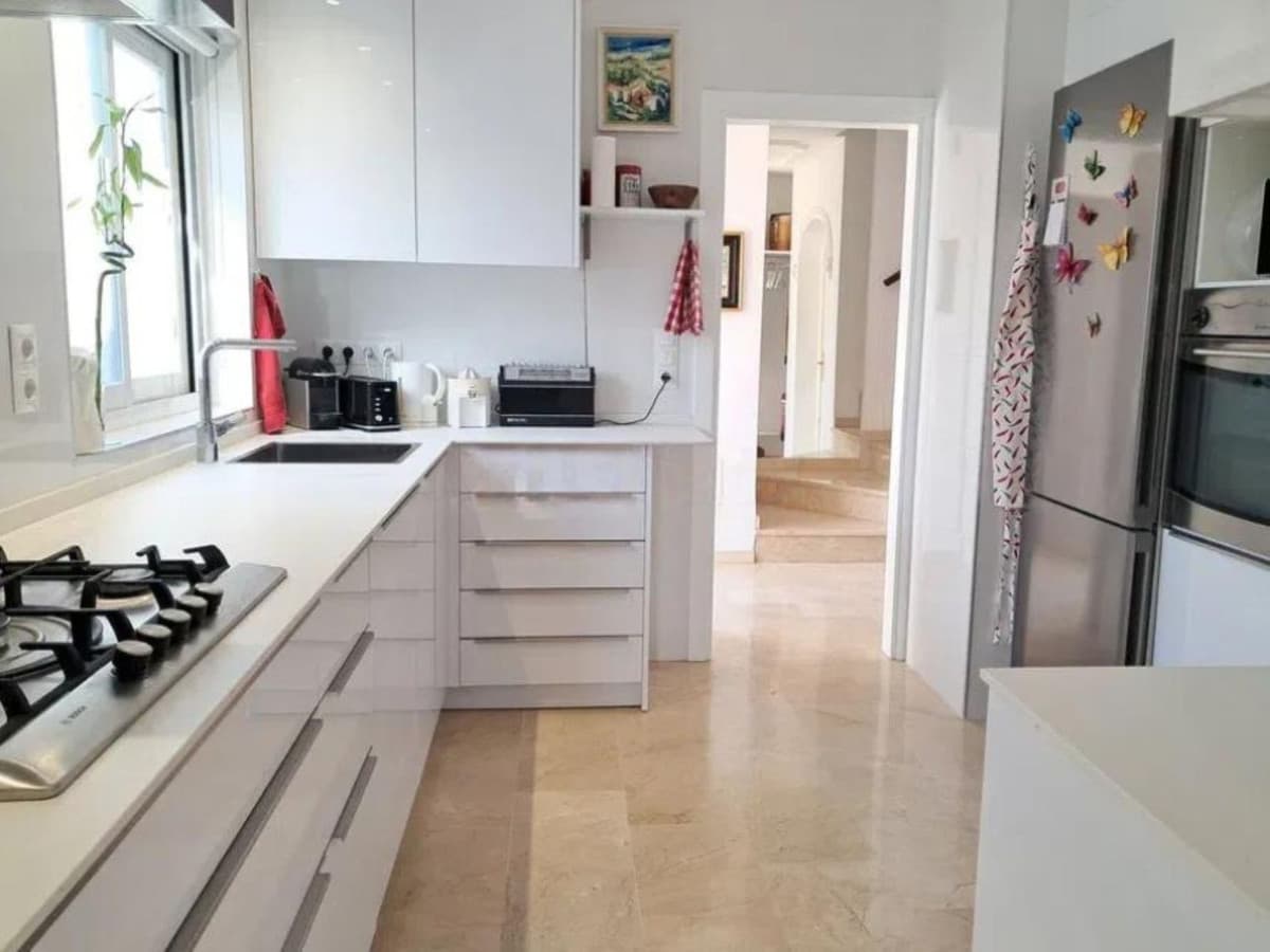 Semi-Detached House in Estepona — photo 2 of 10