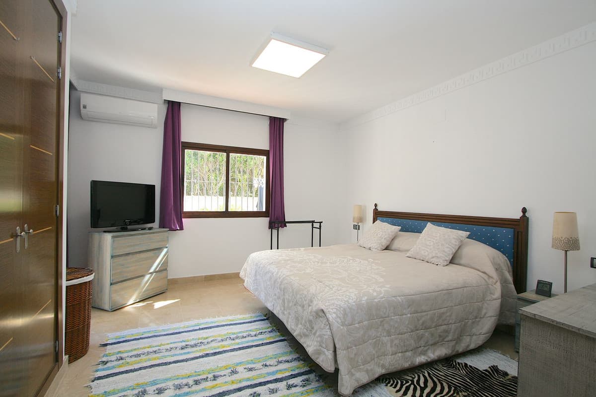 Detached Villa in Sierrezuela — photo 10 of 10