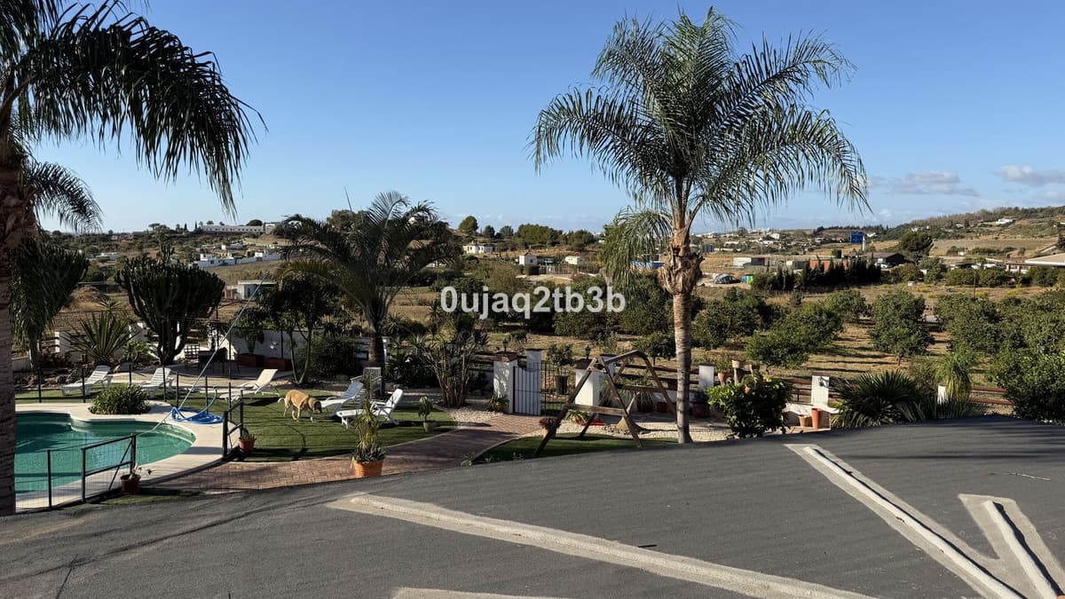 Residential Plot in Estepona — photo 3 of 10