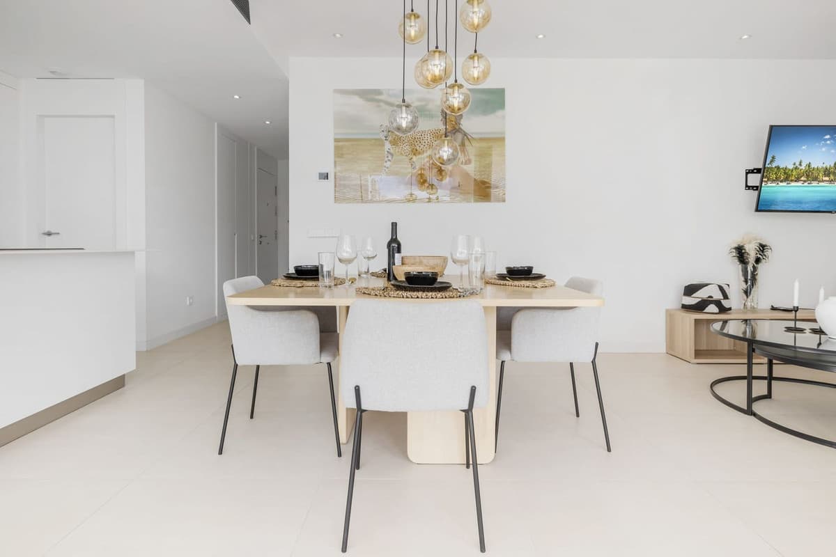 Middle Floor Apartment in Higueron — photo 9 of 19