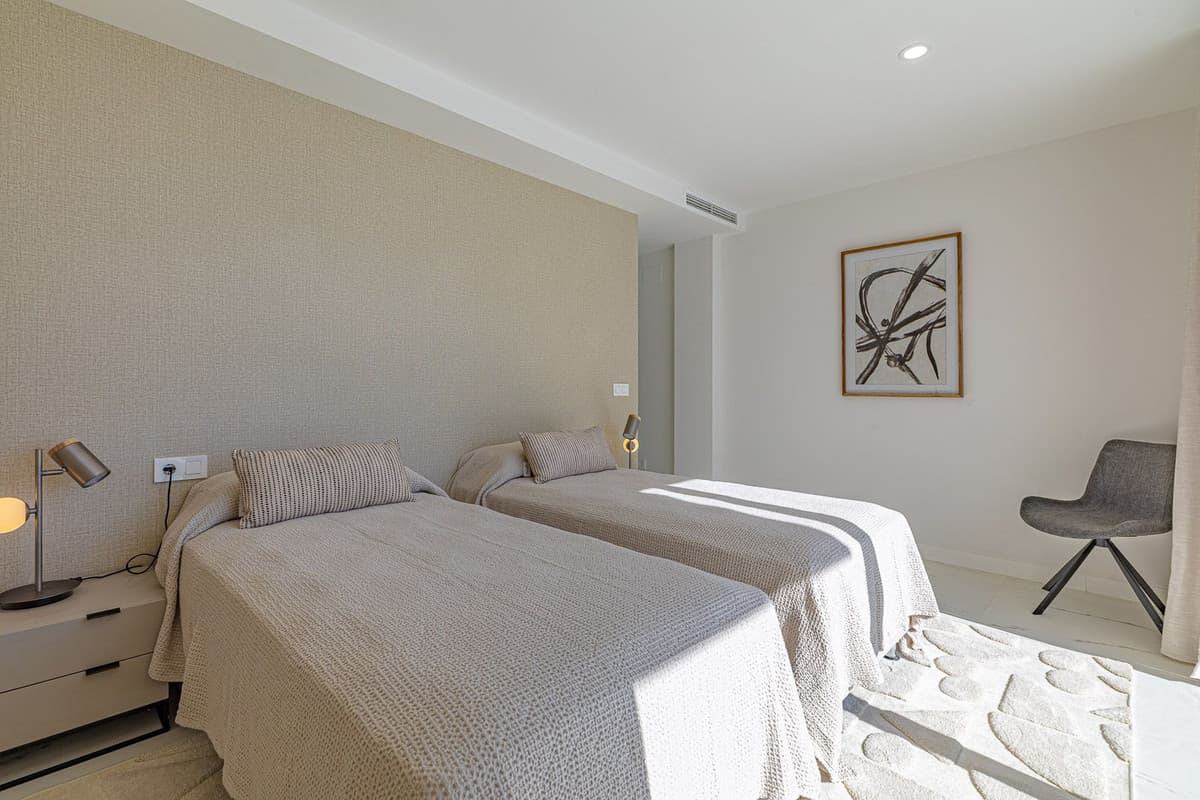 Middle Floor Apartment in Casares Playa — photo 5 of 10
