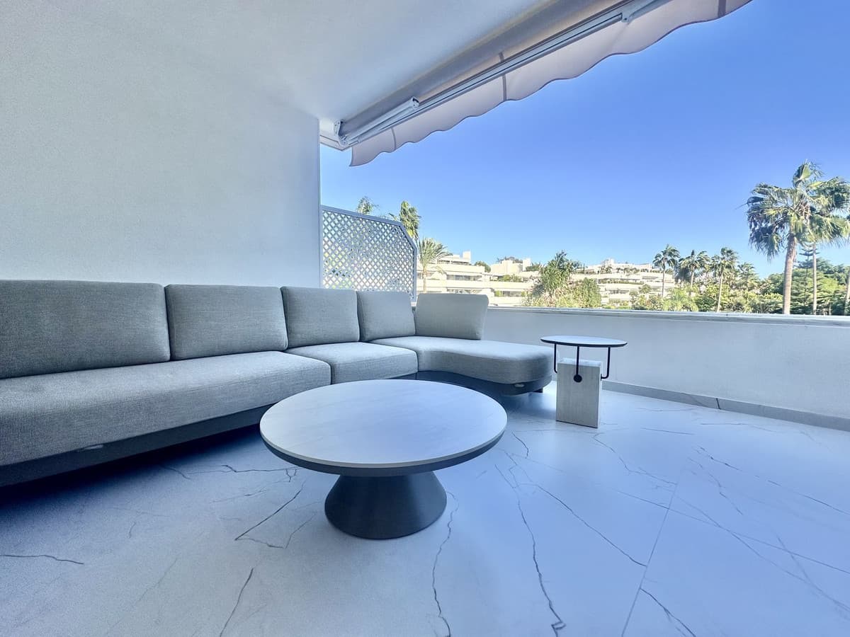 Middle Floor Apartment in Marbella — photo 5 of 10