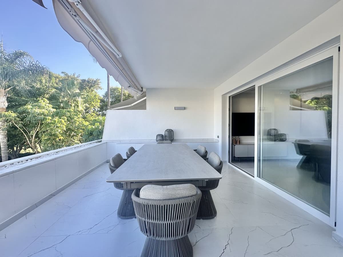 Middle Floor Apartment in Marbella — photo 6 of 10