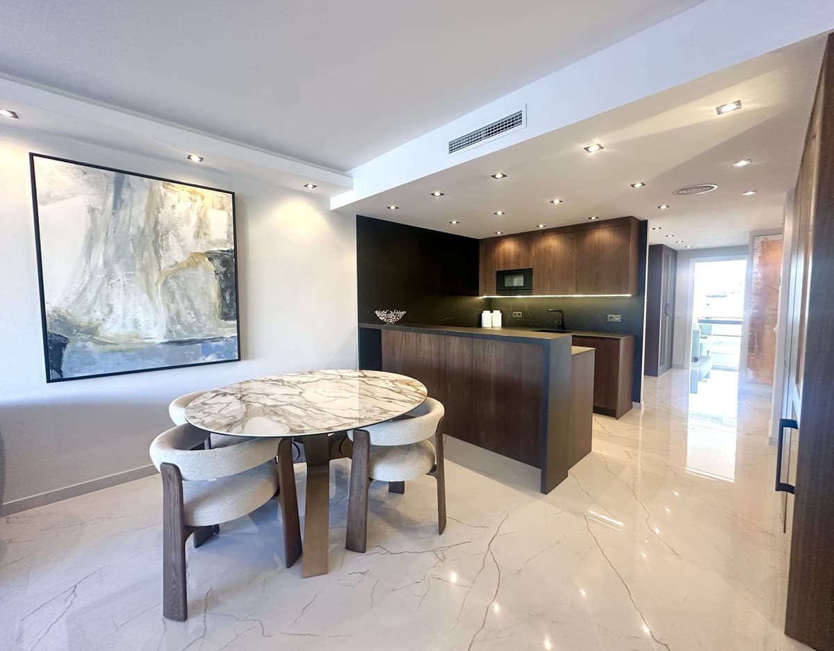 Middle Floor Apartment in Marbella — photo 10 of 10