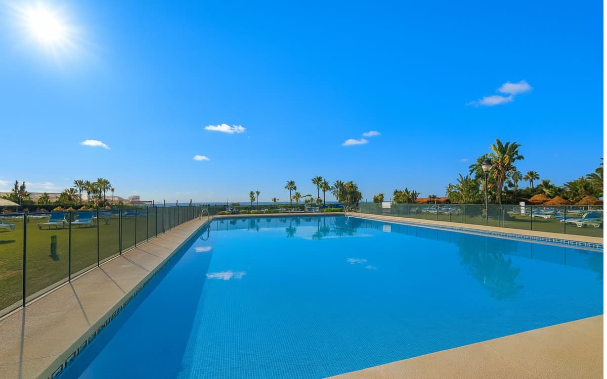 Penthouse in Puerto de Cabopino — photo 3 of 10