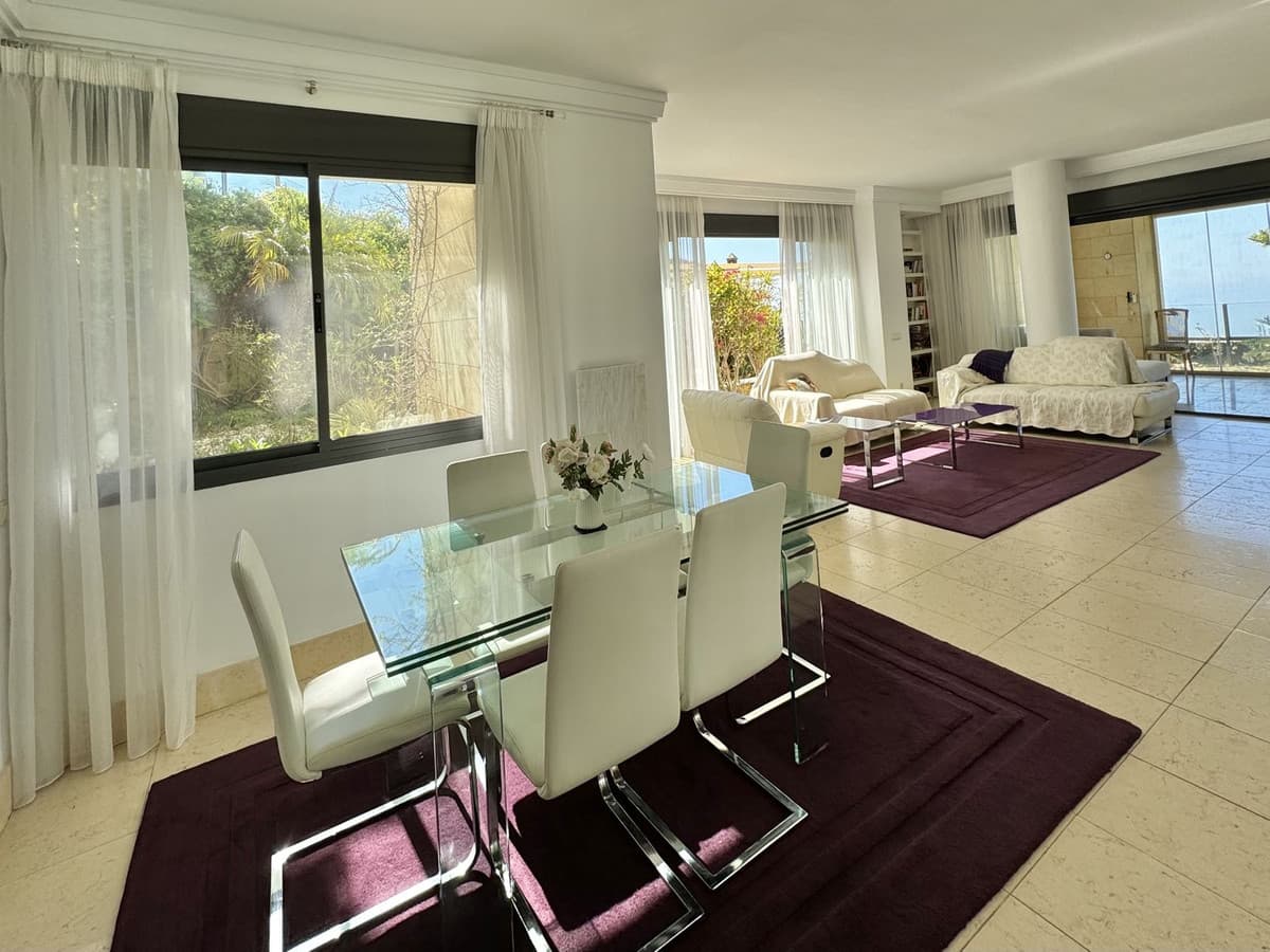 Middle Floor Apartment in Altos de los Monteros — photo 10 of 10