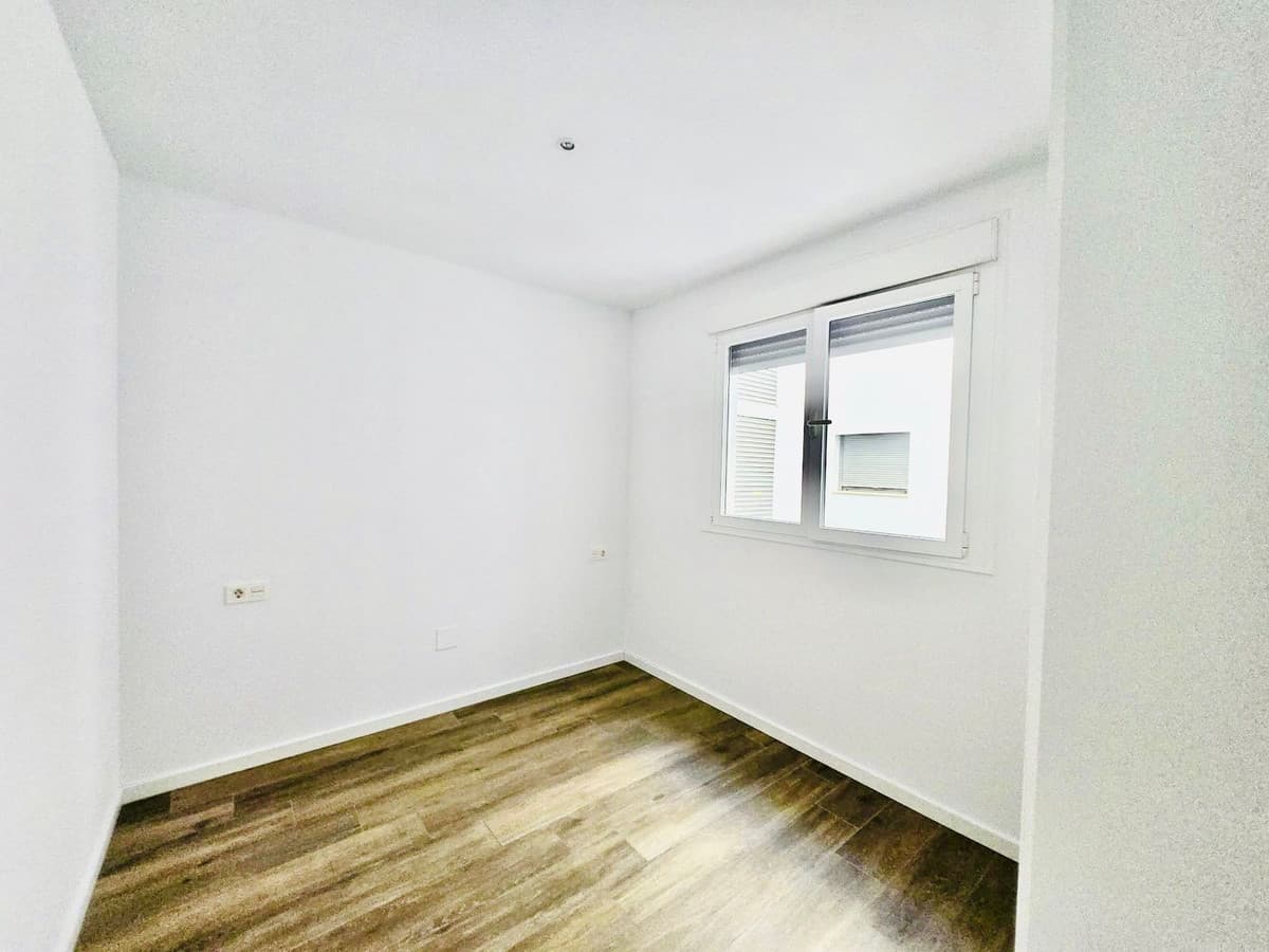 Middle Floor Apartment in Nueva Andalucía — photo 8 of 8