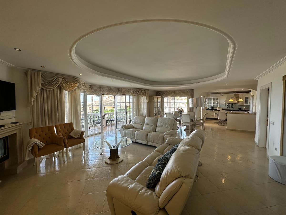 Detached Villa in Mijas — photo 2 of 10