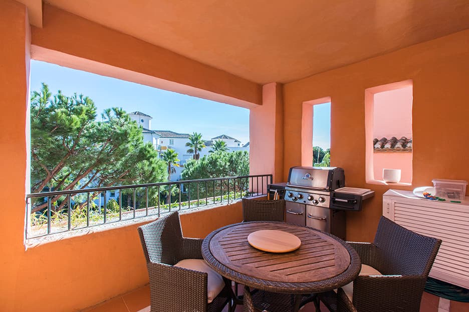 Middle Floor Apartment in Elviria — photo 5 of 10