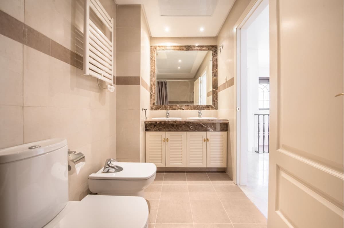 Townhouse in Estepona — photo 10 of 10