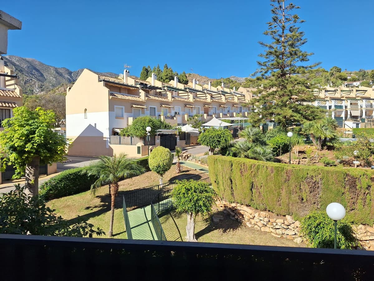 Townhouse in Marbella — photo 1 of 10