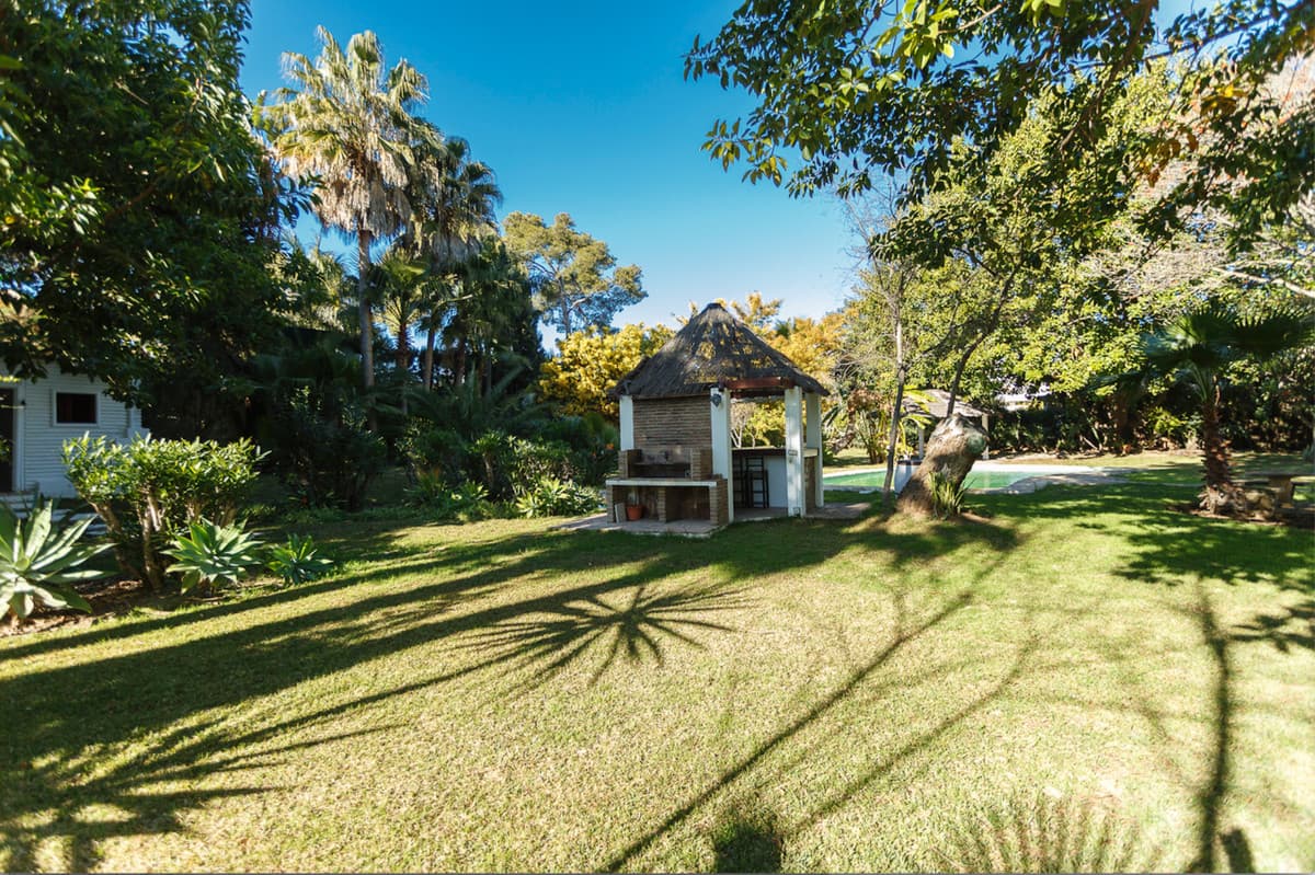 Detached Villa in Guadalmina Baja — photo 3 of 6
