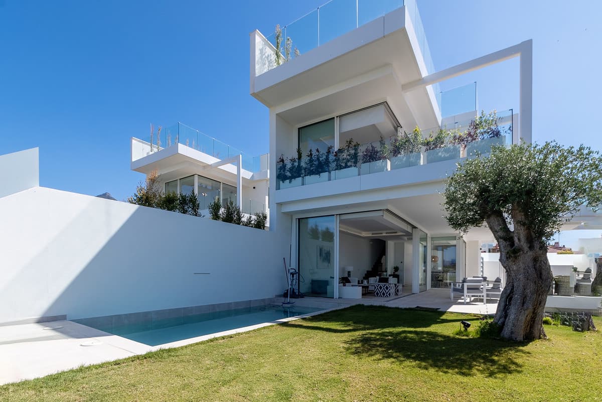 Detached Villa in Marbella — photo 3 of 10
