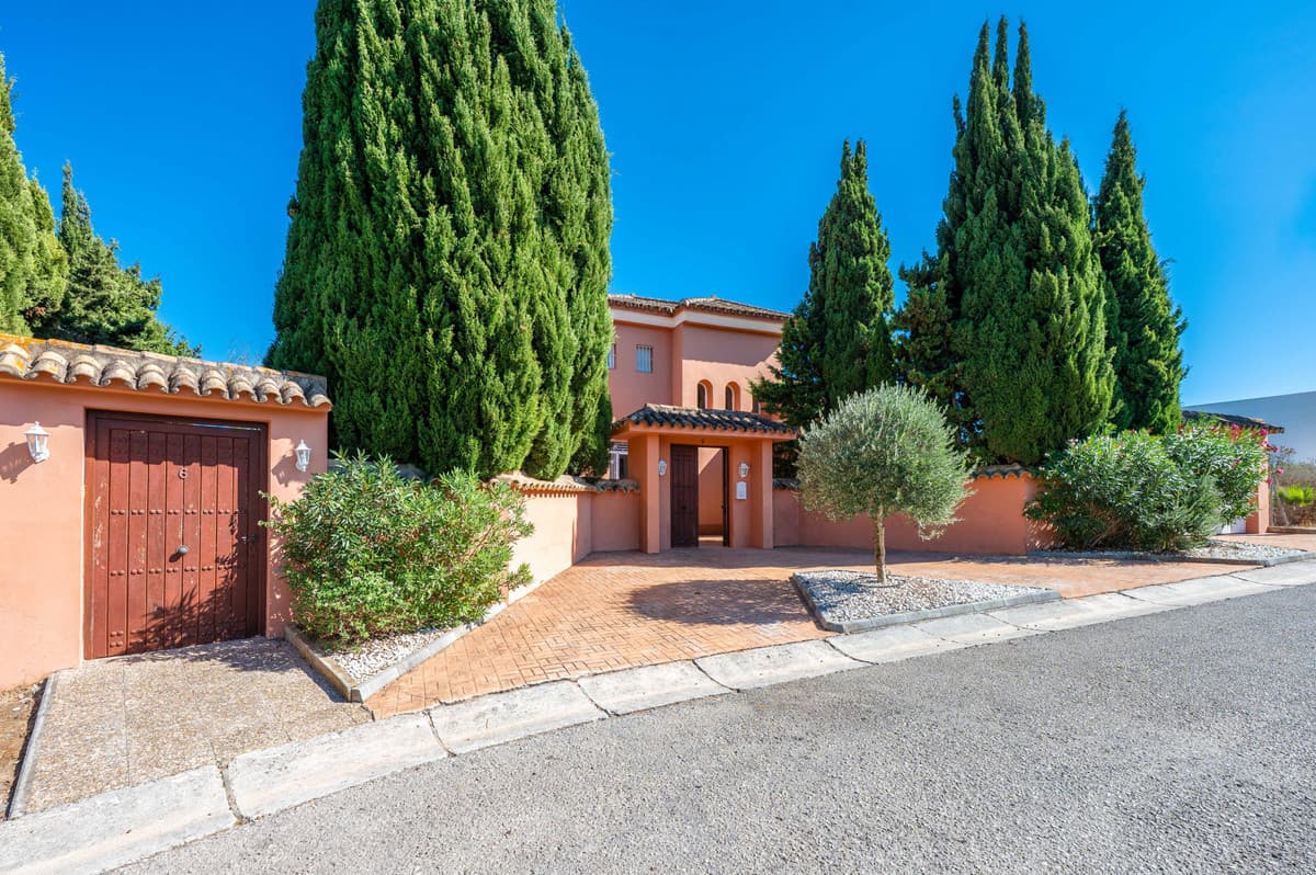 Detached Villa in Sotogrande Costa — photo 2 of 10