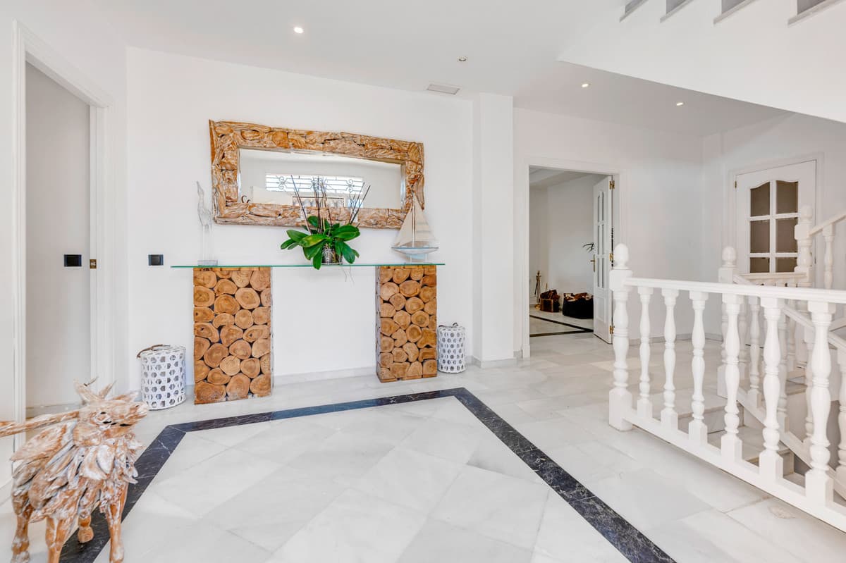Detached Villa in Sotogrande Costa — photo 9 of 10