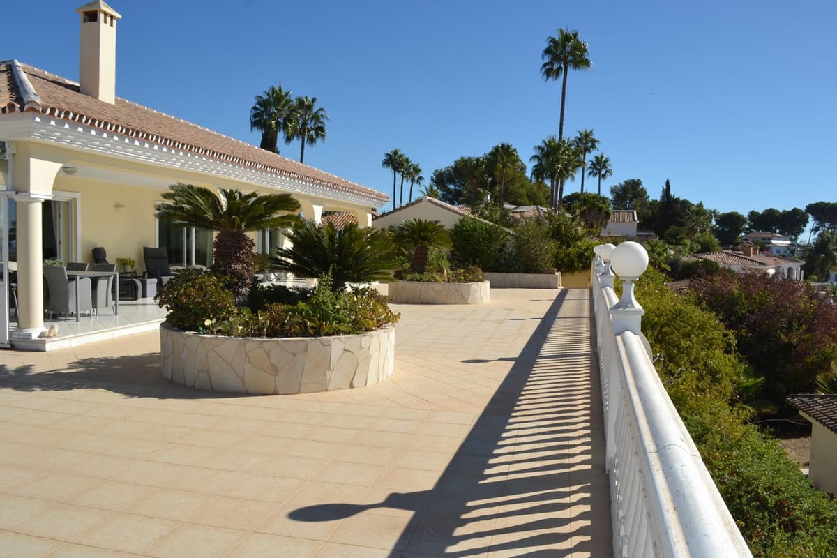 Detached Villa in Sierrezuela — photo 8 of 10