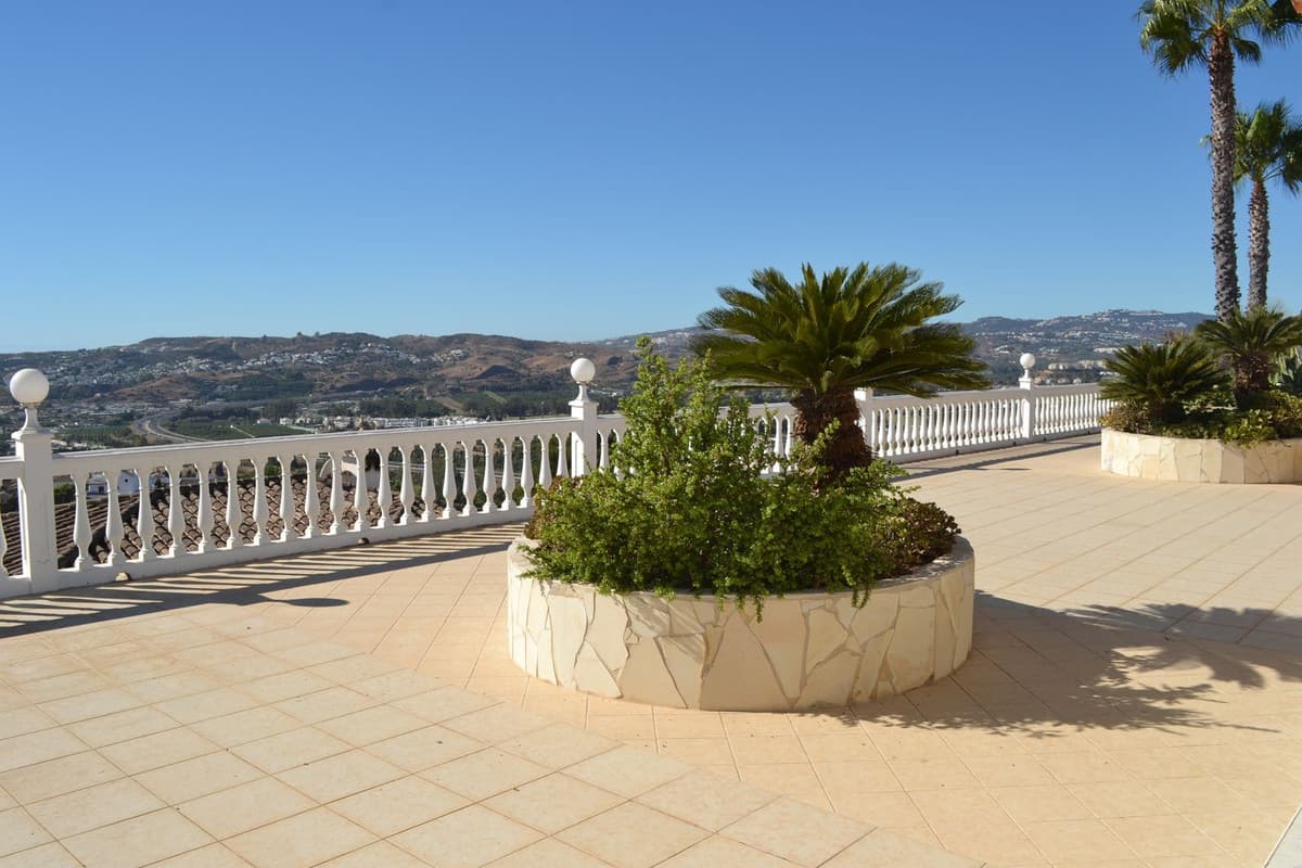 Detached Villa in Sierrezuela — photo 9 of 10