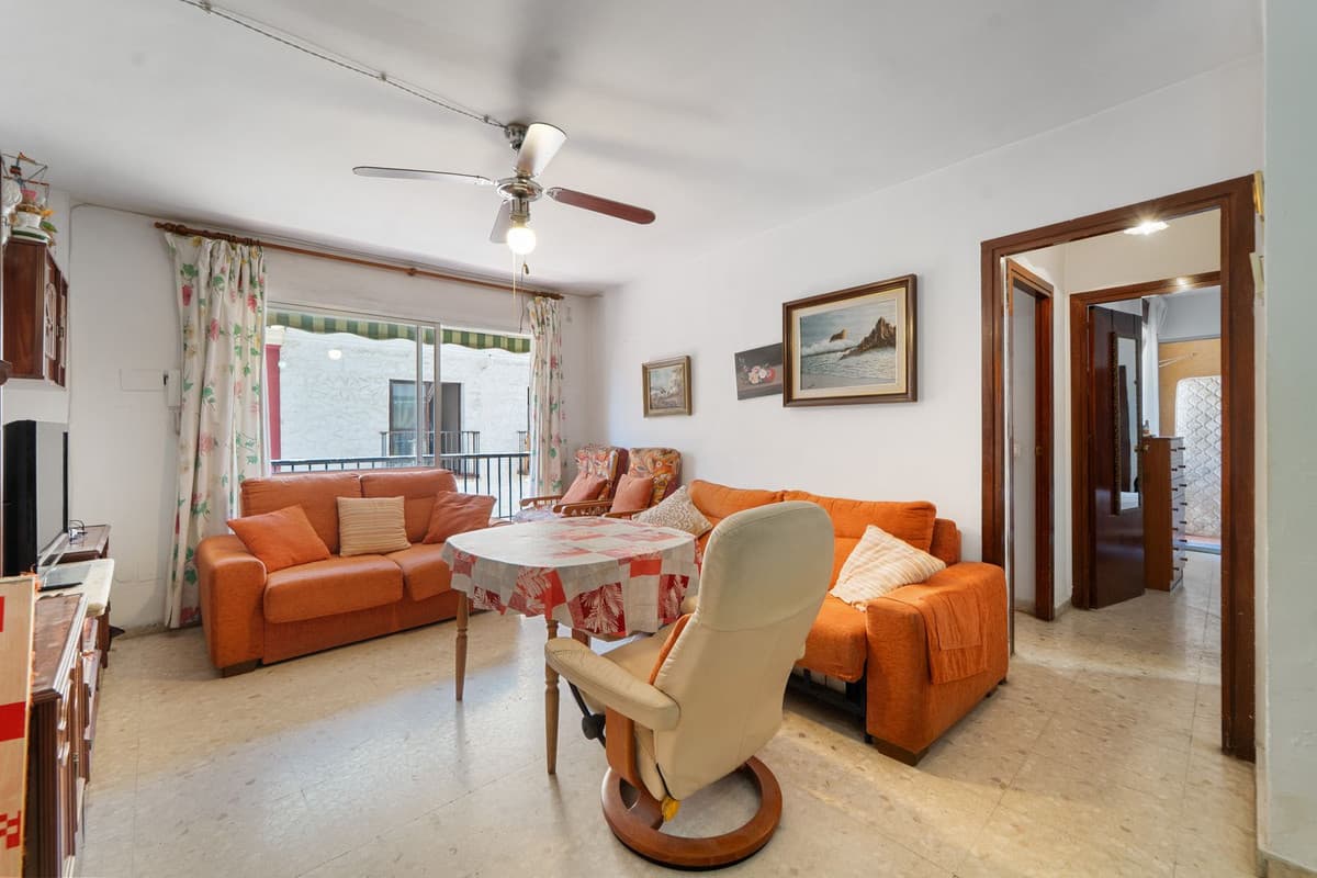 Middle Floor Apartment in Fuengirola — photo 4 of 10