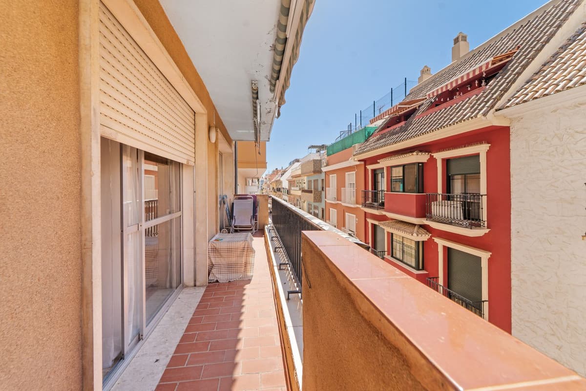 Middle Floor Apartment in Fuengirola — photo 8 of 10