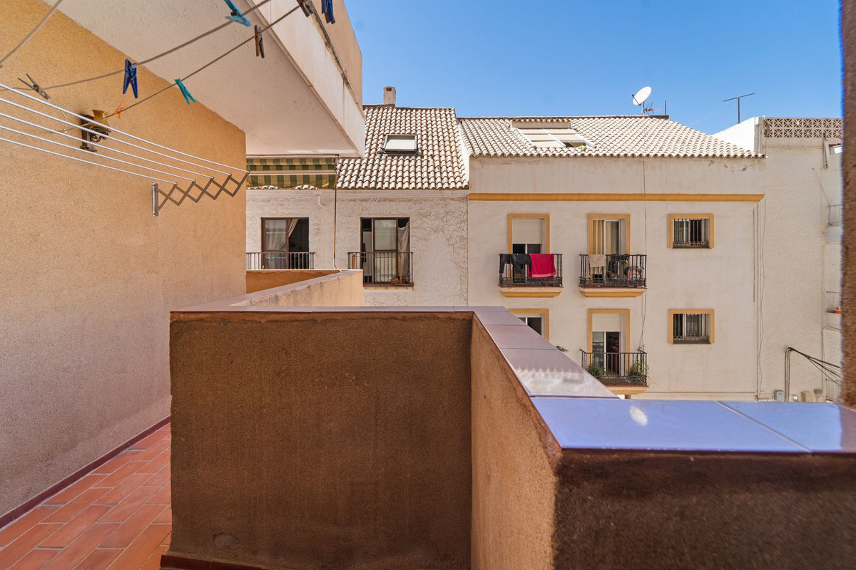 Middle Floor Apartment in Fuengirola — photo 9 of 10