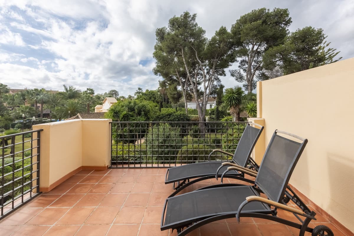 Middle Floor Apartment in Puerto Banús — photo 3 of 10