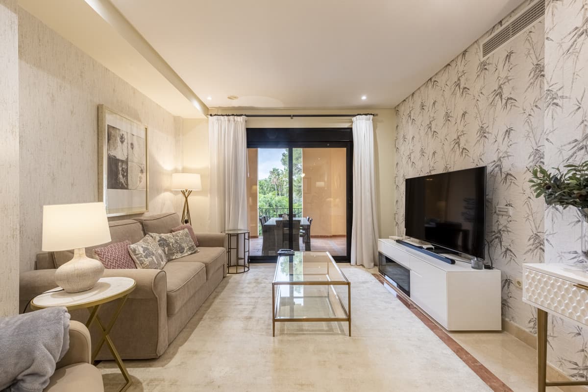 Middle Floor Apartment in Puerto Banús — photo 10 of 10