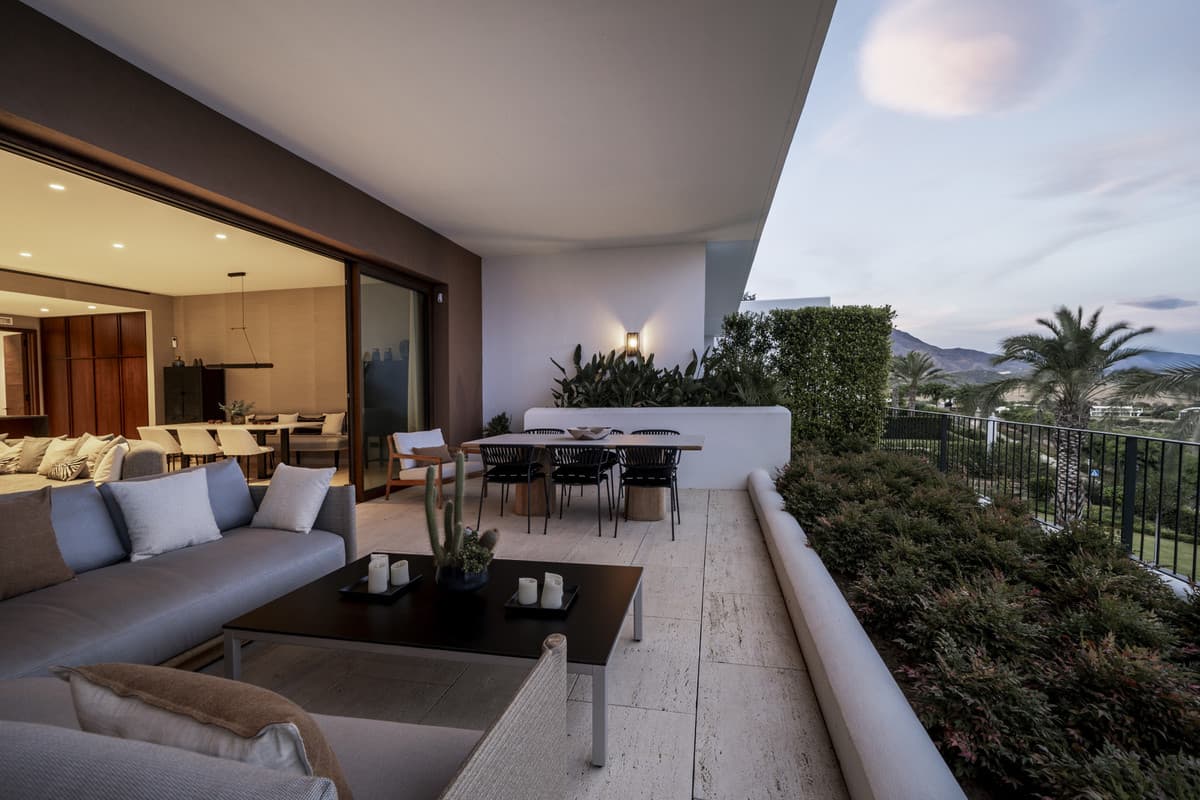 Middle Floor Apartment in Casares — photo 7 of 10