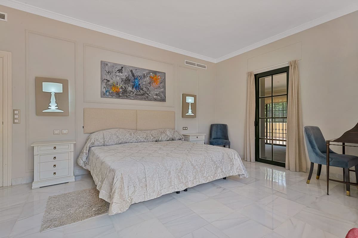 Detached Villa in Guadalmina Baja — photo 8 of 10