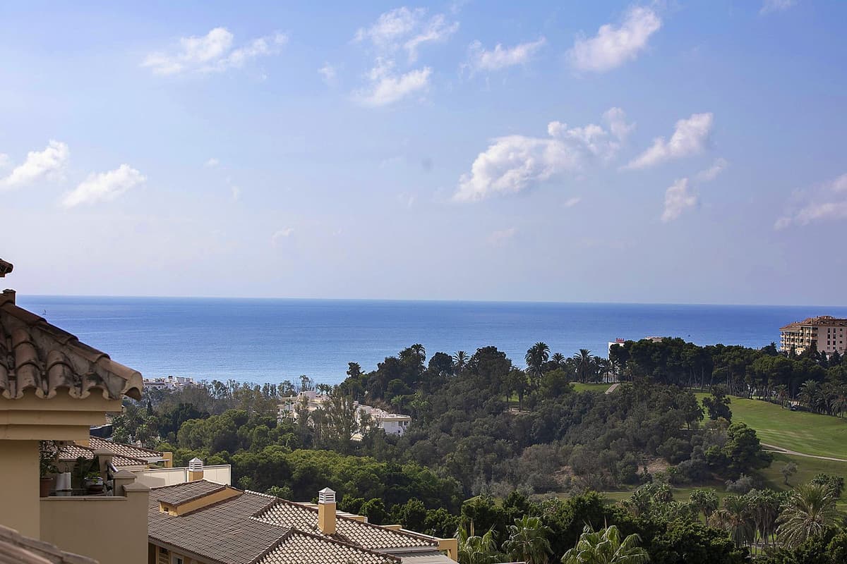 Penthouse in Benalmadena — photo 1 of 10