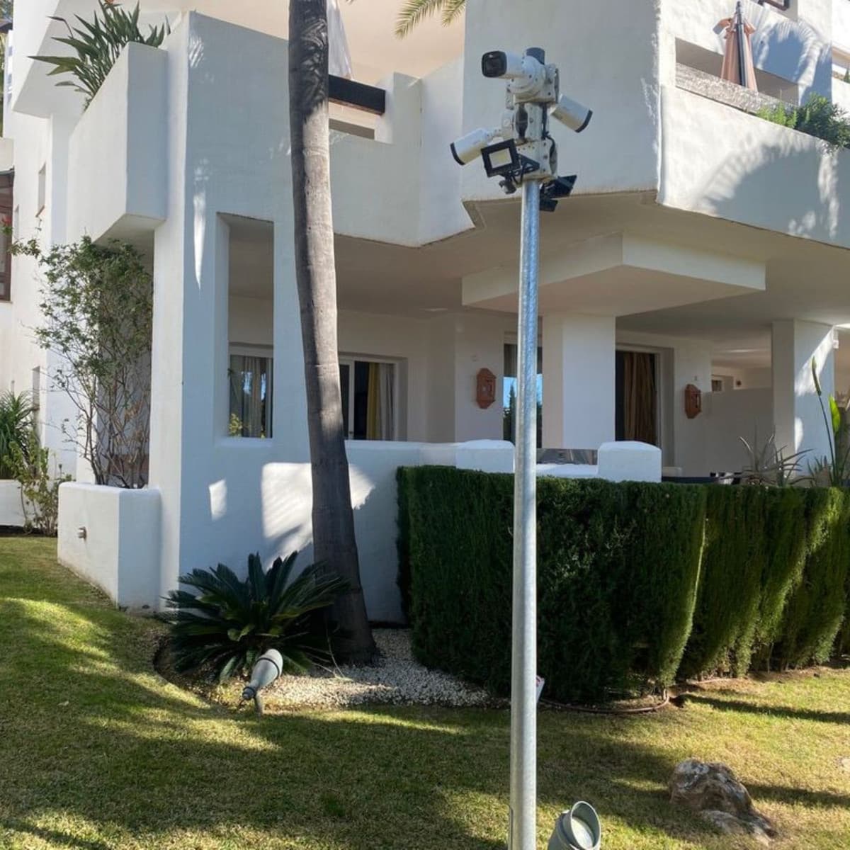 Ground Floor Apartment in Nueva Andalucía — photo 3 of 8